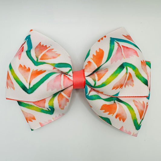 Watercolor tulip bow